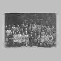 027-0046 Konfirmanden Jahrgang 1913 mit Pfarrer Bork im Juli 1927.JPG